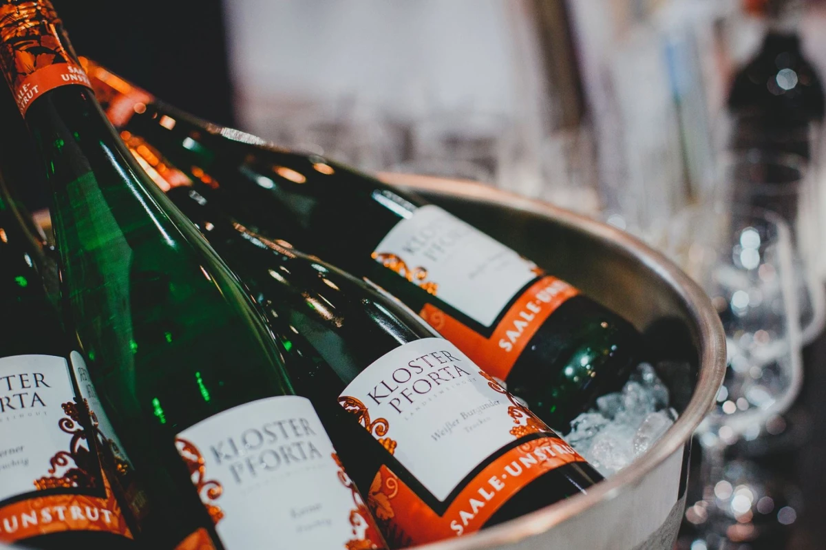 <p style="text-align:center;"><strong>Weinberatung – Paket </strong><br>„Weinkarte mit Charakter“</p>