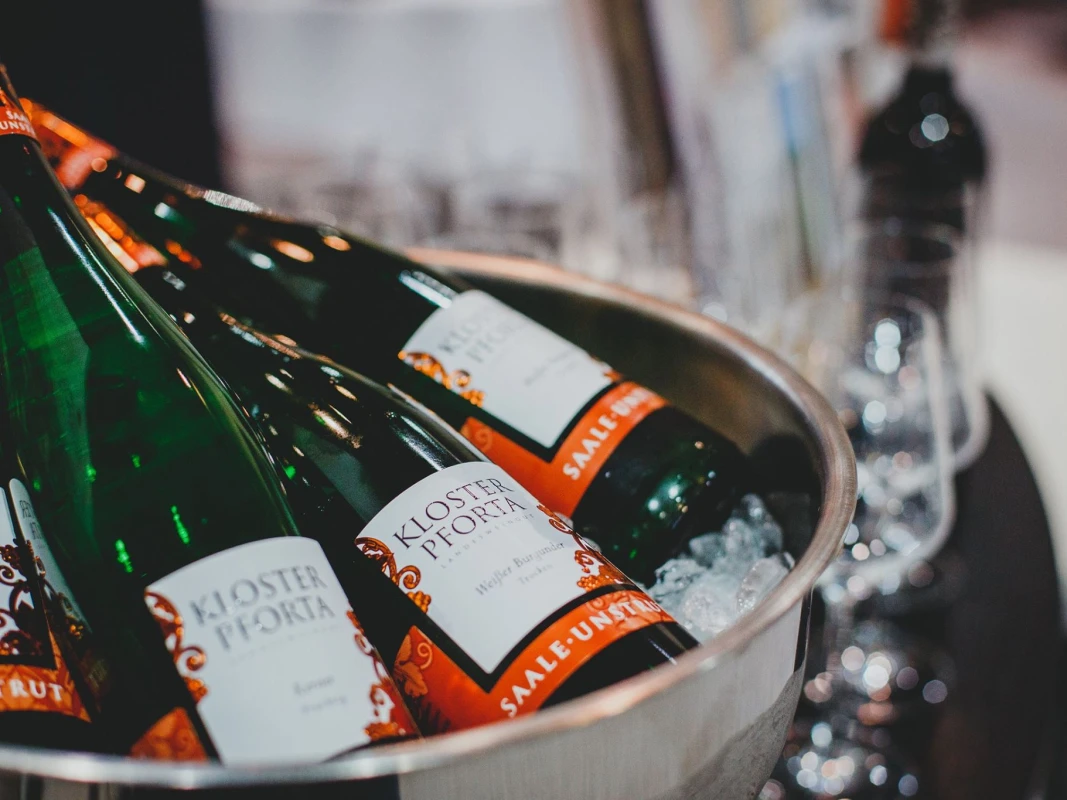 <p style="text-align:center;"><strong>Weinberatung – Paket </strong><br>„Weinkarte mit Charakter“</p>