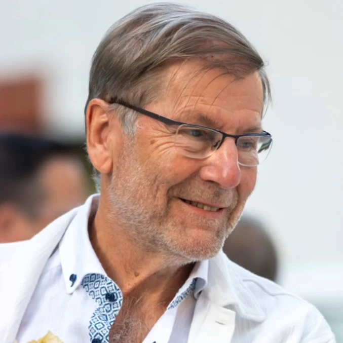 <p style="text-align:center;"><a href="/experten/prof-dr-gernot-barth-mediation-coaching-nachfolge.html"><strong>Prof. Dr. Gernot Barth</strong></a><br>Mediation, Coaching, Nachfolge</p>